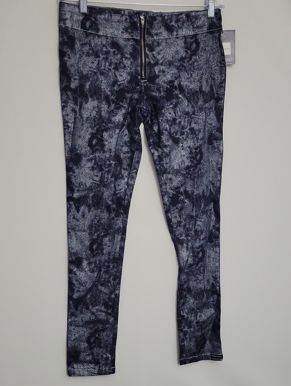 NWT Members Only Silver Paint Skinny Low Rise Jean Junior Large